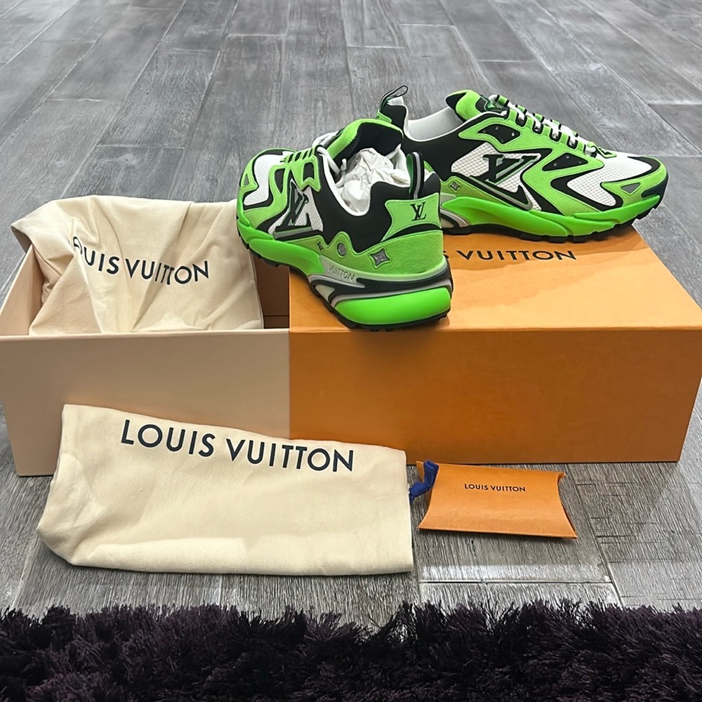 Authentic Louis Vuitton shoes - Picture 1 of 3